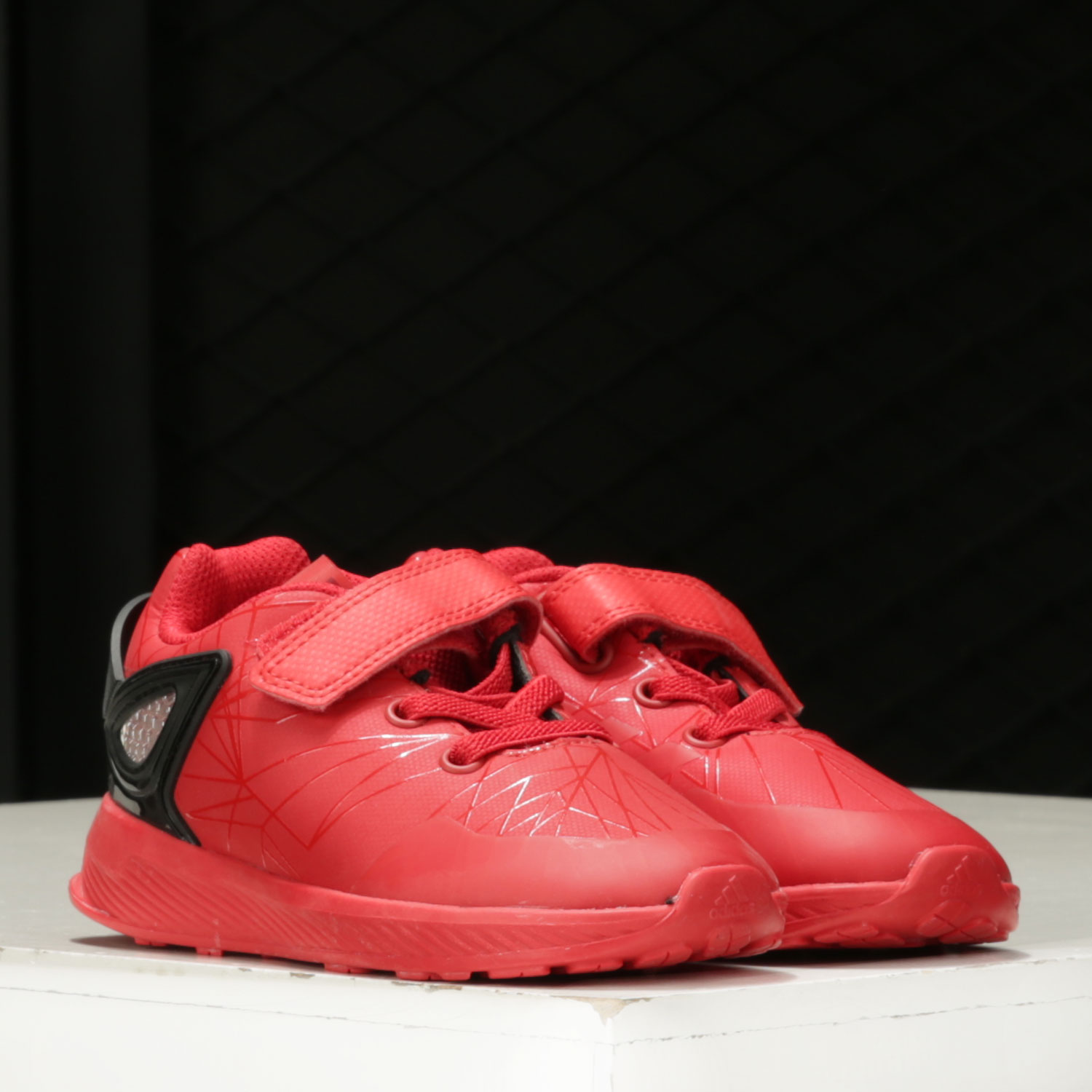 adidas阿迪达斯魔术贴跑步鞋