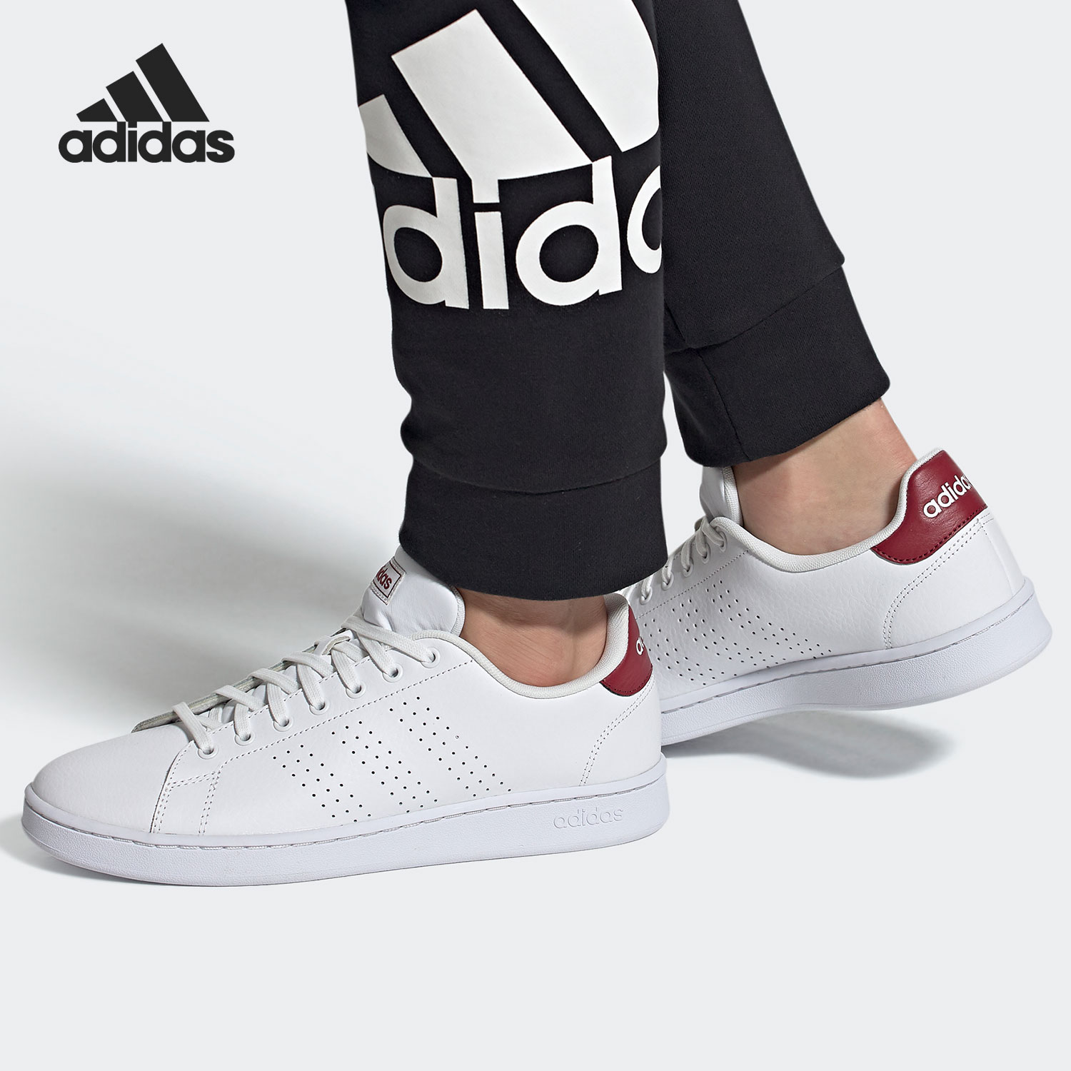 阿迪达斯男女休闲板鞋