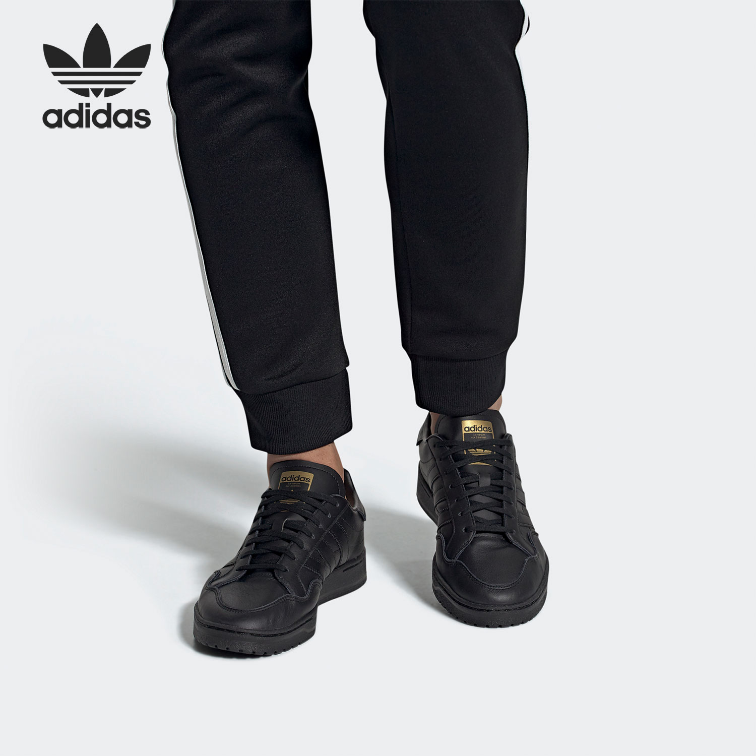 阿迪达斯三叶草男女休闲板鞋