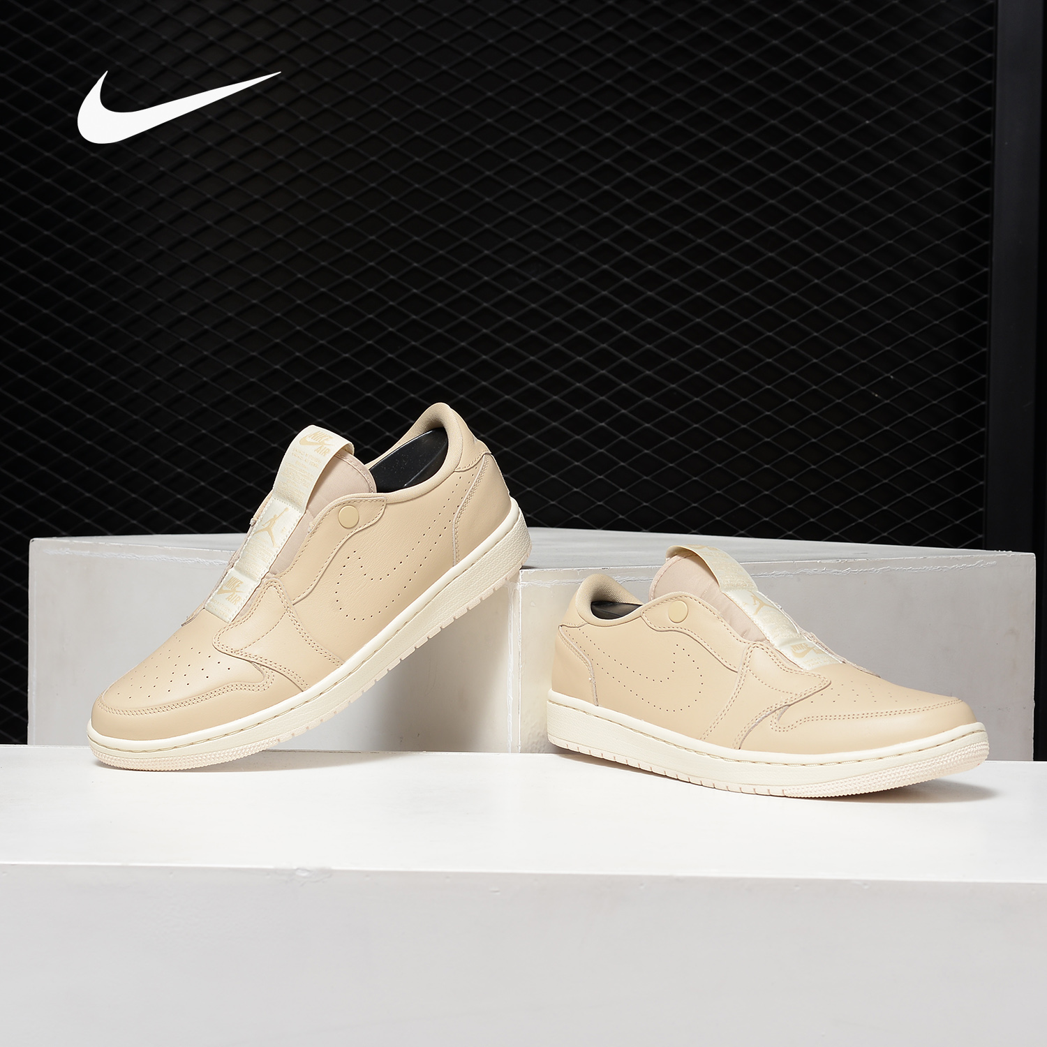 耐克变革一脚蹬女子轻便板鞋