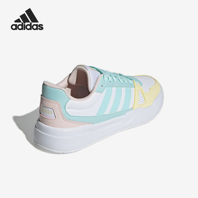 阿迪达斯女士耐穿透气简约板鞋