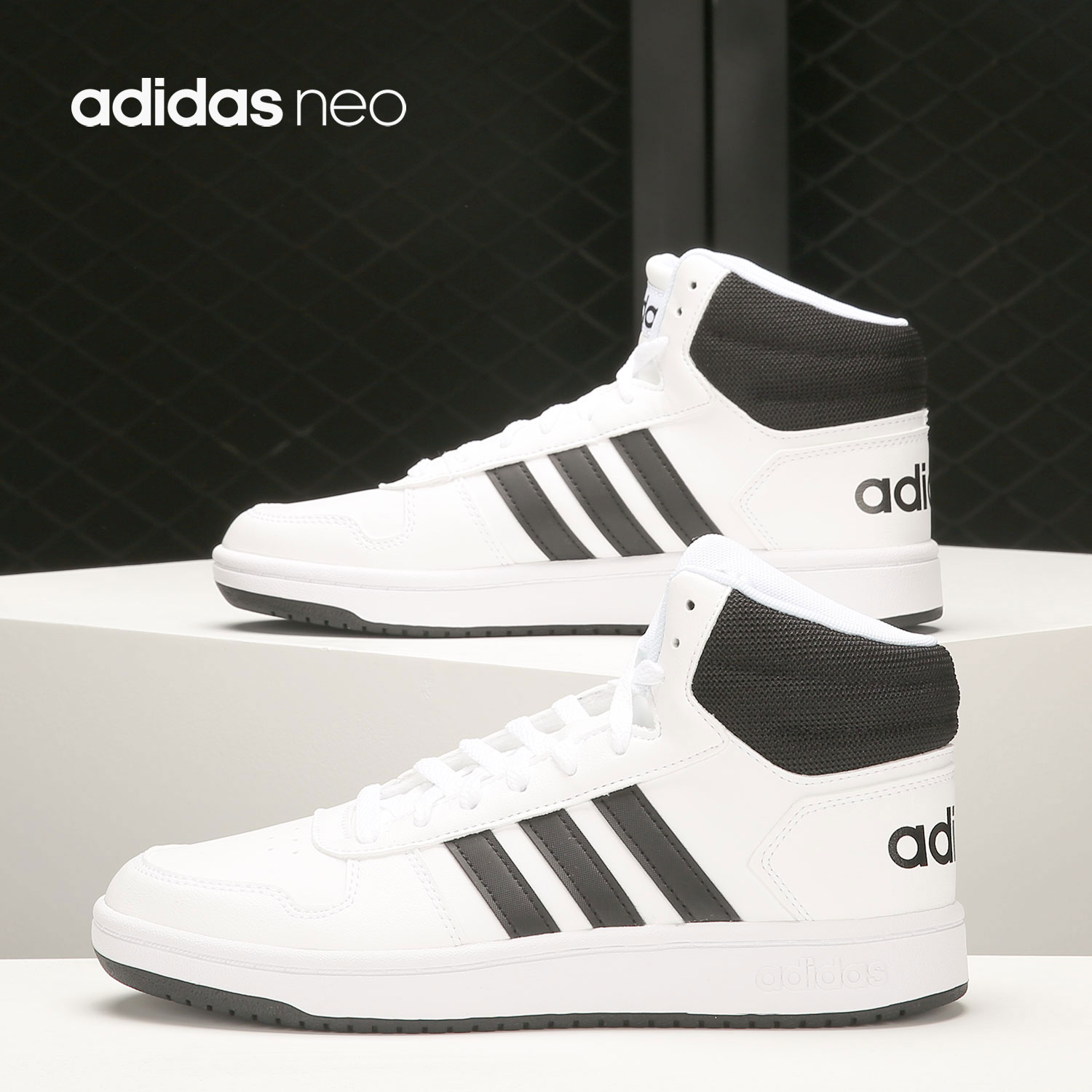 阿迪达斯男女三条纹中帮休闲板鞋