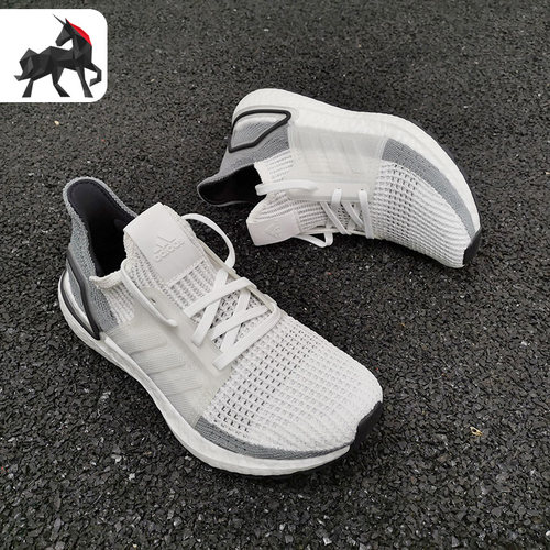 阿迪达斯ULTRABOOST男女跑步鞋
