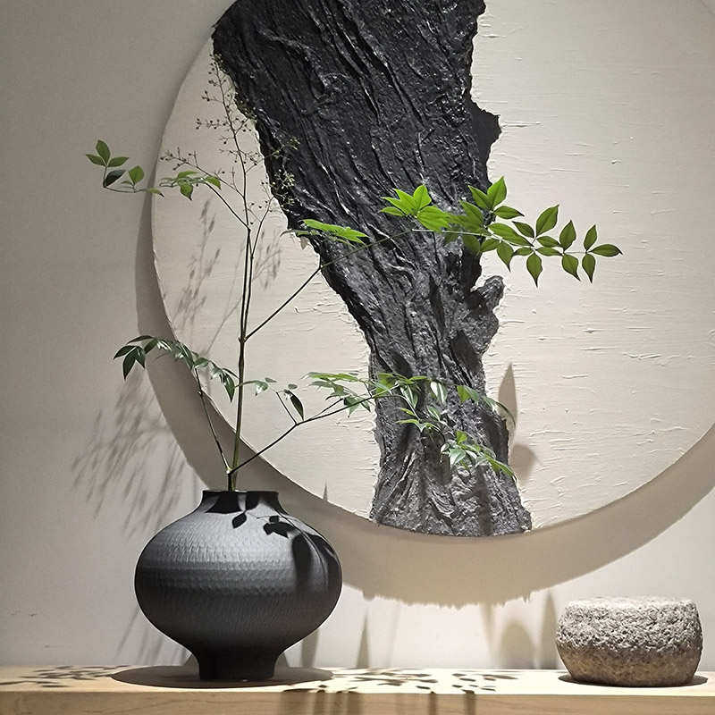 黑色中古陶罐陶瓷花瓶摆件仿真高级花器粗陶餐桌小众工艺品装饰