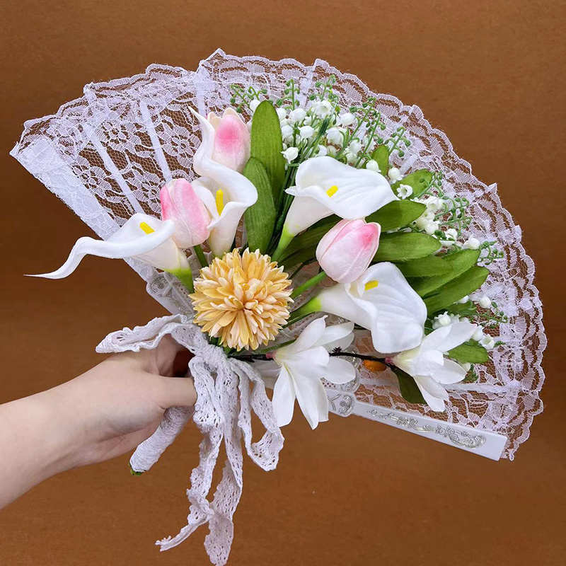 晨婚婚礼拿道具折扇古风中式手子花手扇渐变新娘袍捧迎亲拍照花结