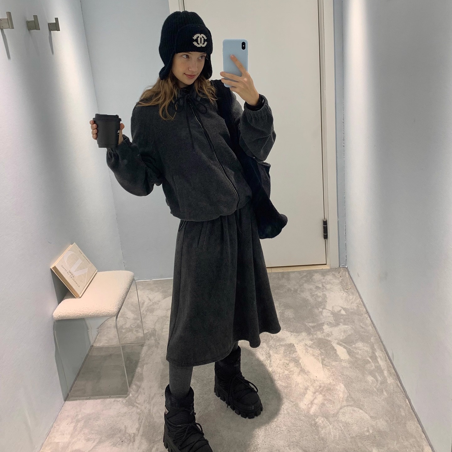 果核宇宙绒感立领外套半身裙套装