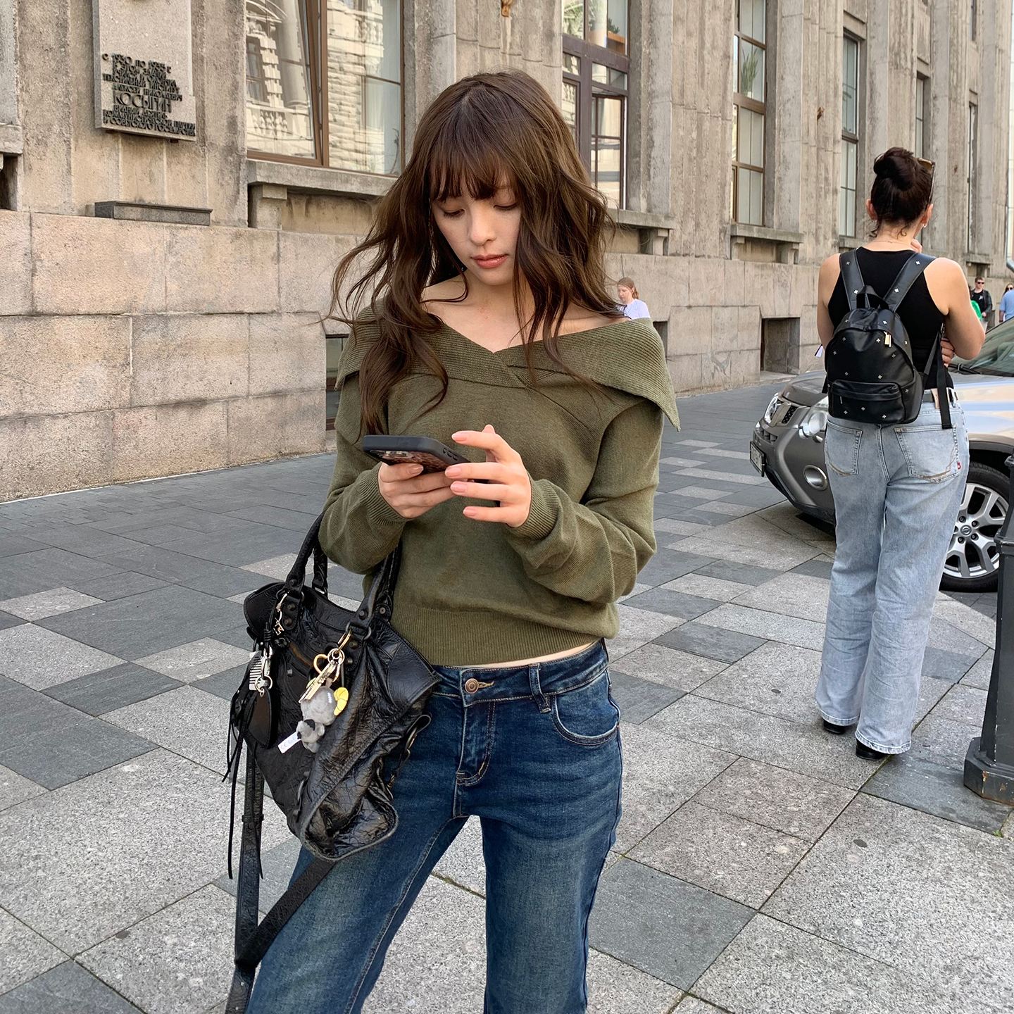 果核宇宙氛围大翻领羊毛针织上衣