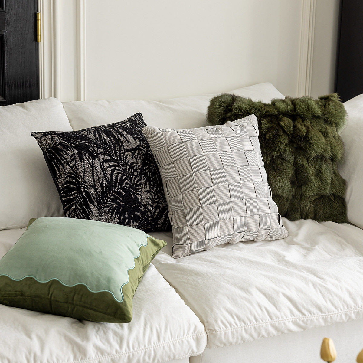 抱枕酒店腰枕意式轻奢沙发靠枕床头靠垫新款客厅搭配黑色简约极,居家布艺,抱枕被,淘宝优惠券,粉丝福利购,淘宝优惠卷