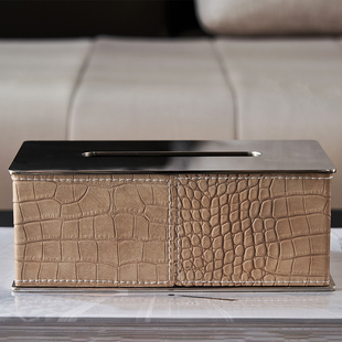 现代客厅圆形玻璃茶几软装搭配金属皮制马毛方形纸巾盒装饰抽纸盒