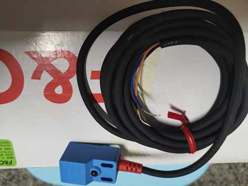 原装全新嘉准F3N-18TN05-NR2M接近开关，库存现货，售完即止