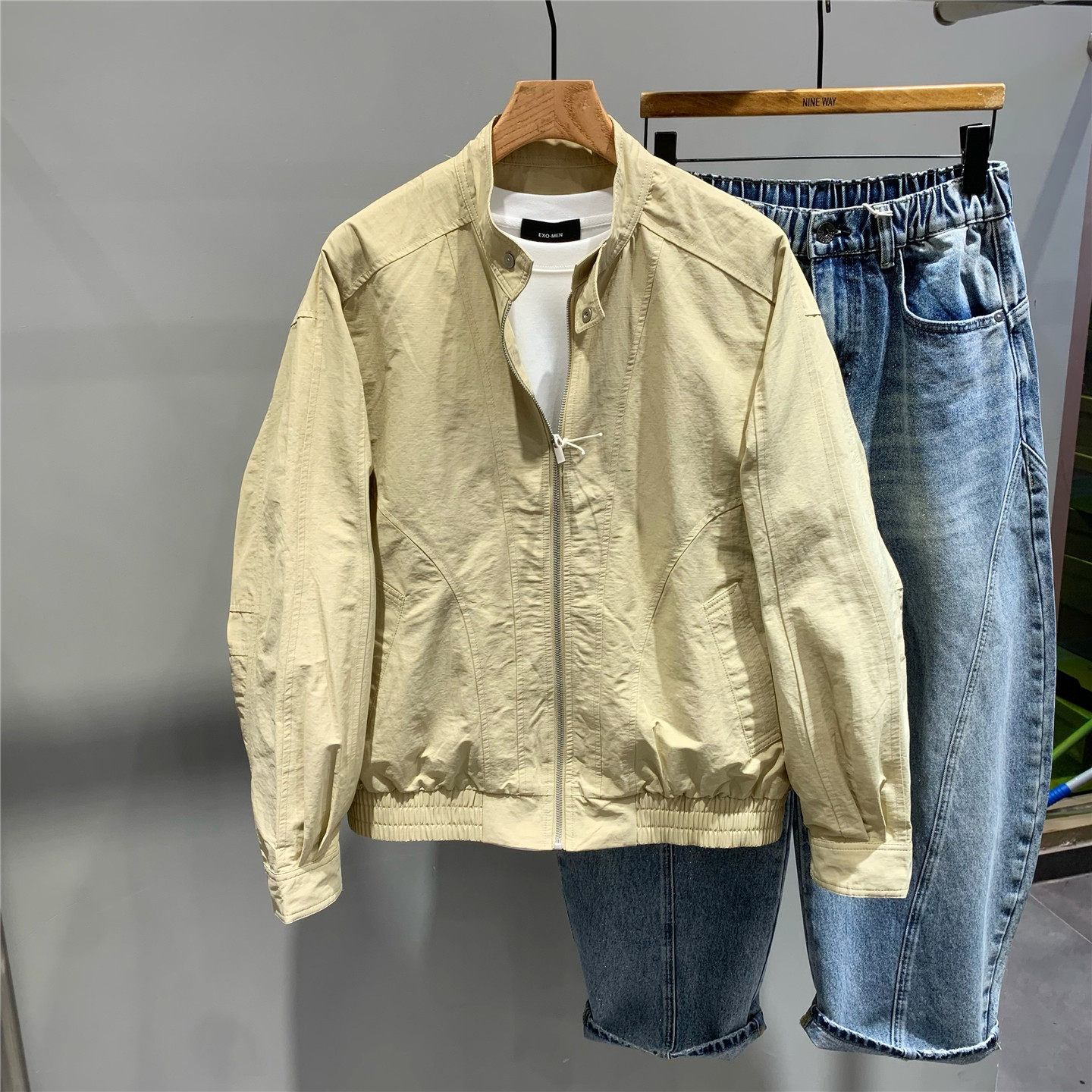 2026春季新款韩版简约立领短款夹克潮流时尚青年痞帅工装款式外套