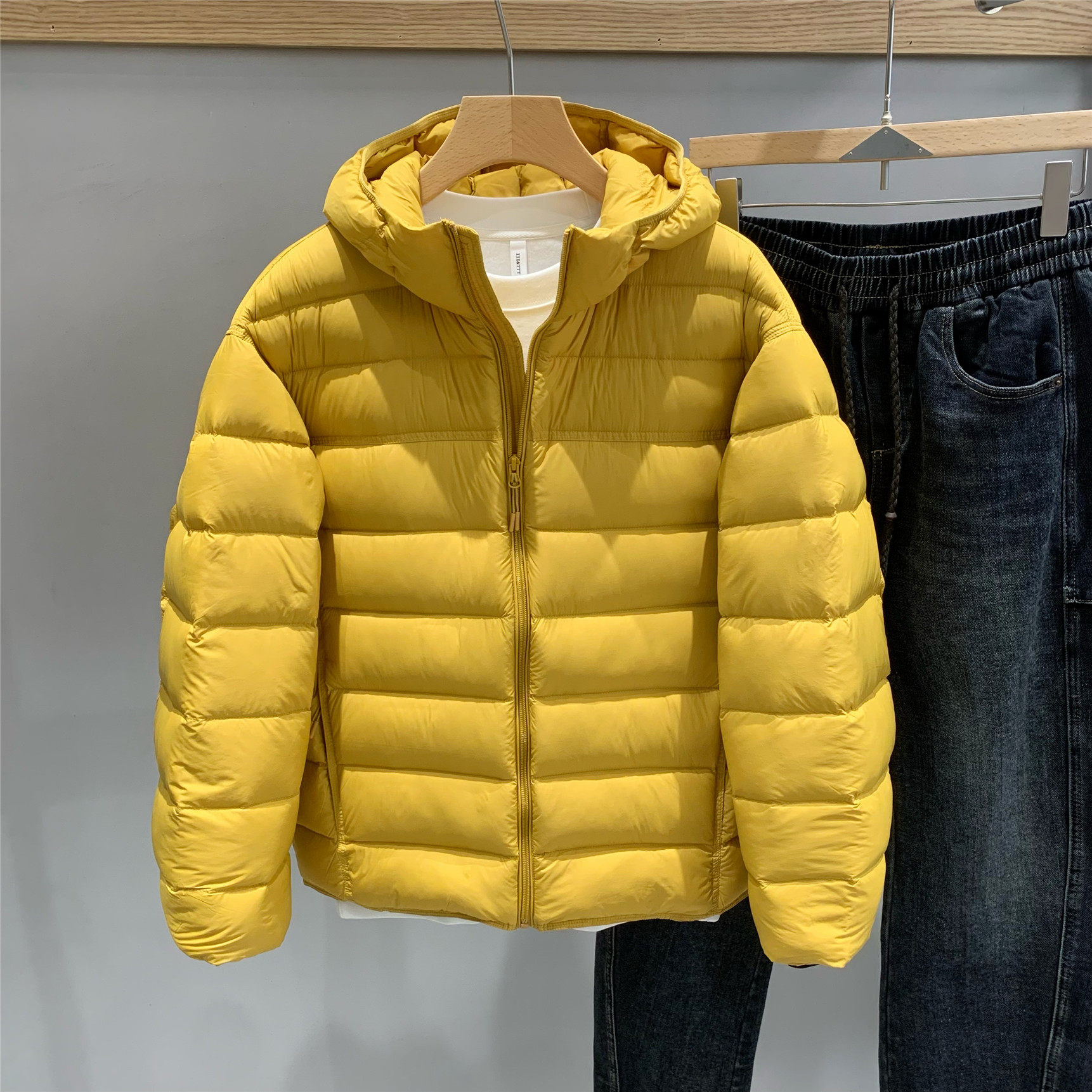 高端排骨泡芙连帽羽绒服男