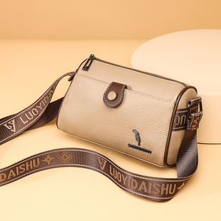 品牌真皮小包包女2023新款潮牛皮斜挎包时尚软皮单肩包宽带枕头包