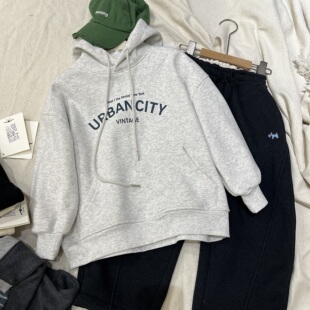 韩货冬装男童女童韩版白灰色加绒连帽卫衣中大童潮版字母印花帽衫