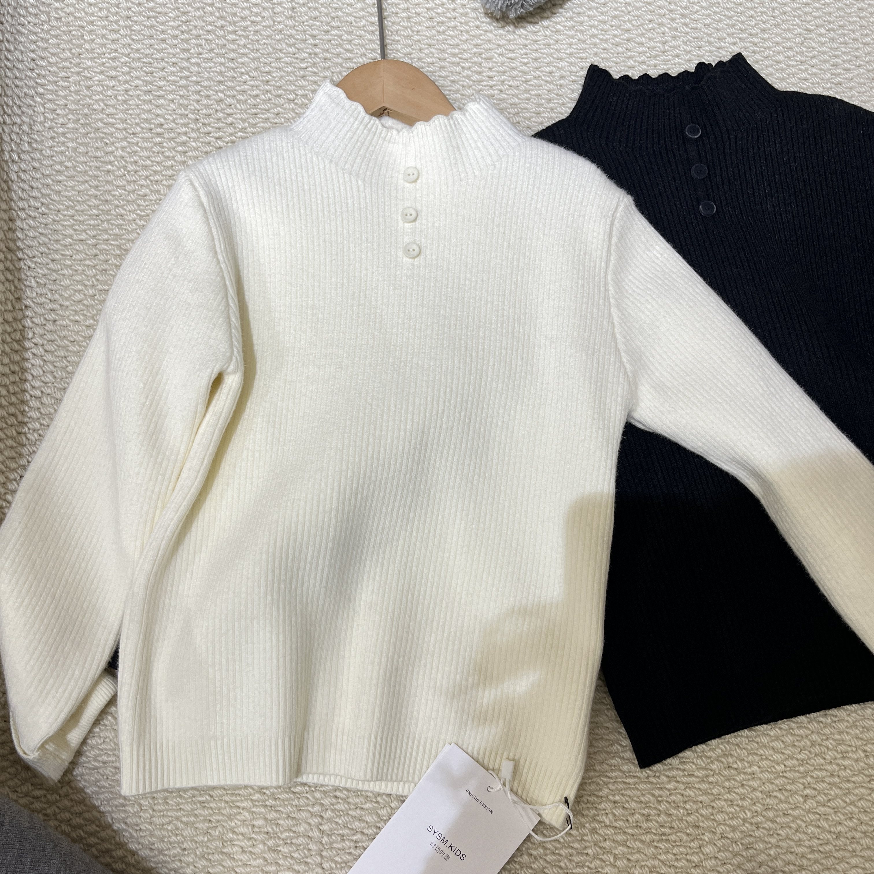 实体店冬装新女童韩版米白色黑色木耳边半高领加绒毛衣打底衫,童装/婴儿装/亲子装,毛衣/针织衫,淘宝优惠券,粉丝福利购,淘宝优惠卷