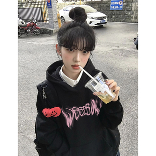 黑色复古潮牌美拉德穿搭连帽卫衣女款春季重磅慵懒风套头带帽上衣