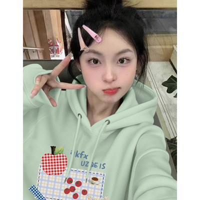 小个子初中生宽松连帽卫衣女