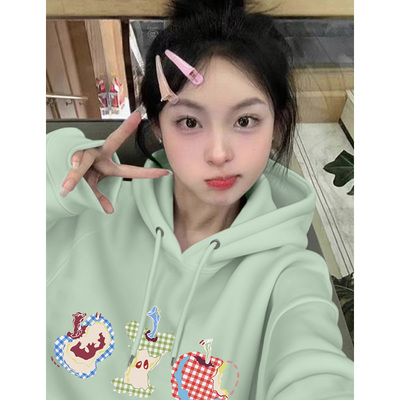 浅绿色多巴胺宽松连帽卫衣女秋季