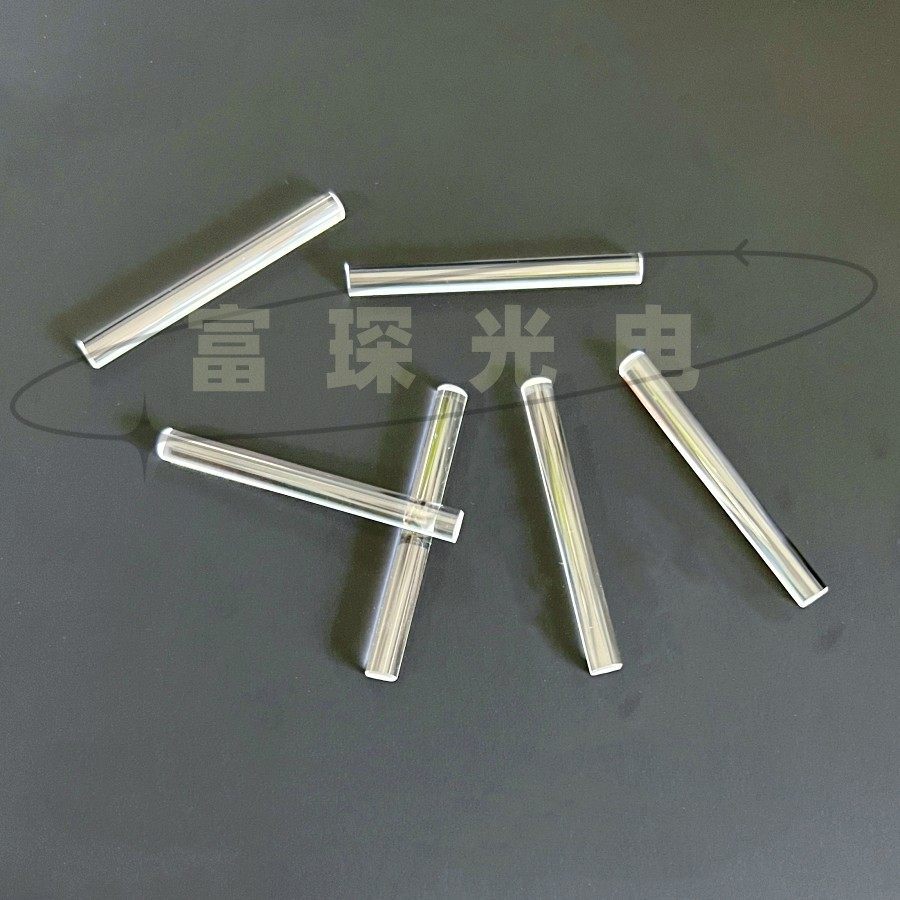 jgs2 石英平凸柱面镜  4*39.8mm f=4.36mm 未镀膜