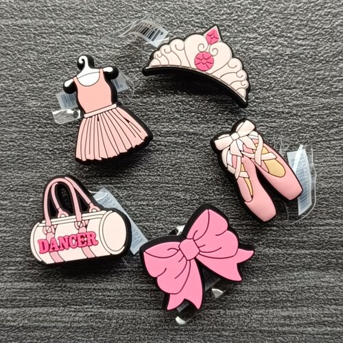 新款Crocs鞋扣女生芭蕾舞蹈运动