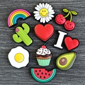 百搭彩虹鞋 crocs卡骆驰洞洞鞋 扣配件太阳花爱心 正品 经典 配饰鞋 花