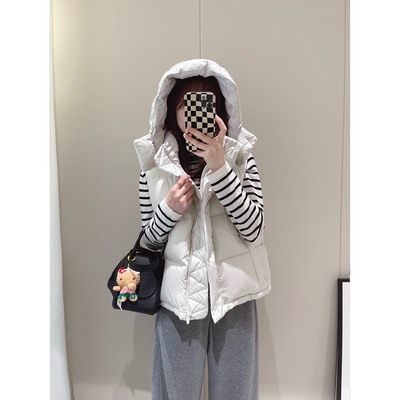 温暖蓬松小泡芙 白鸭绒填充连帽羽绒马甲背心外套