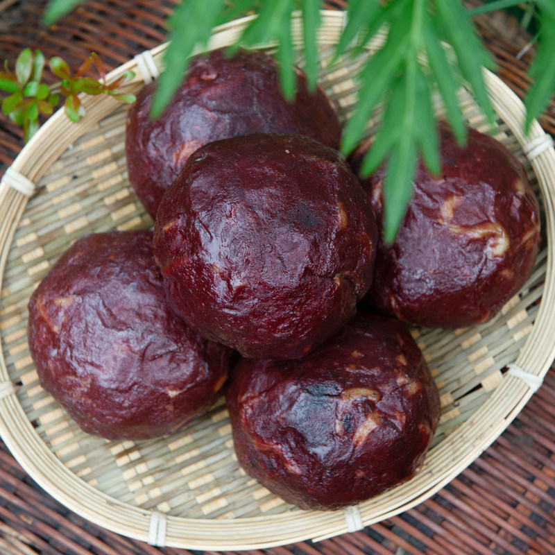 猪血丸子湖南张家界湘西特产柴火烟熏猪血粑园子烟熏豆腐干血粑粑