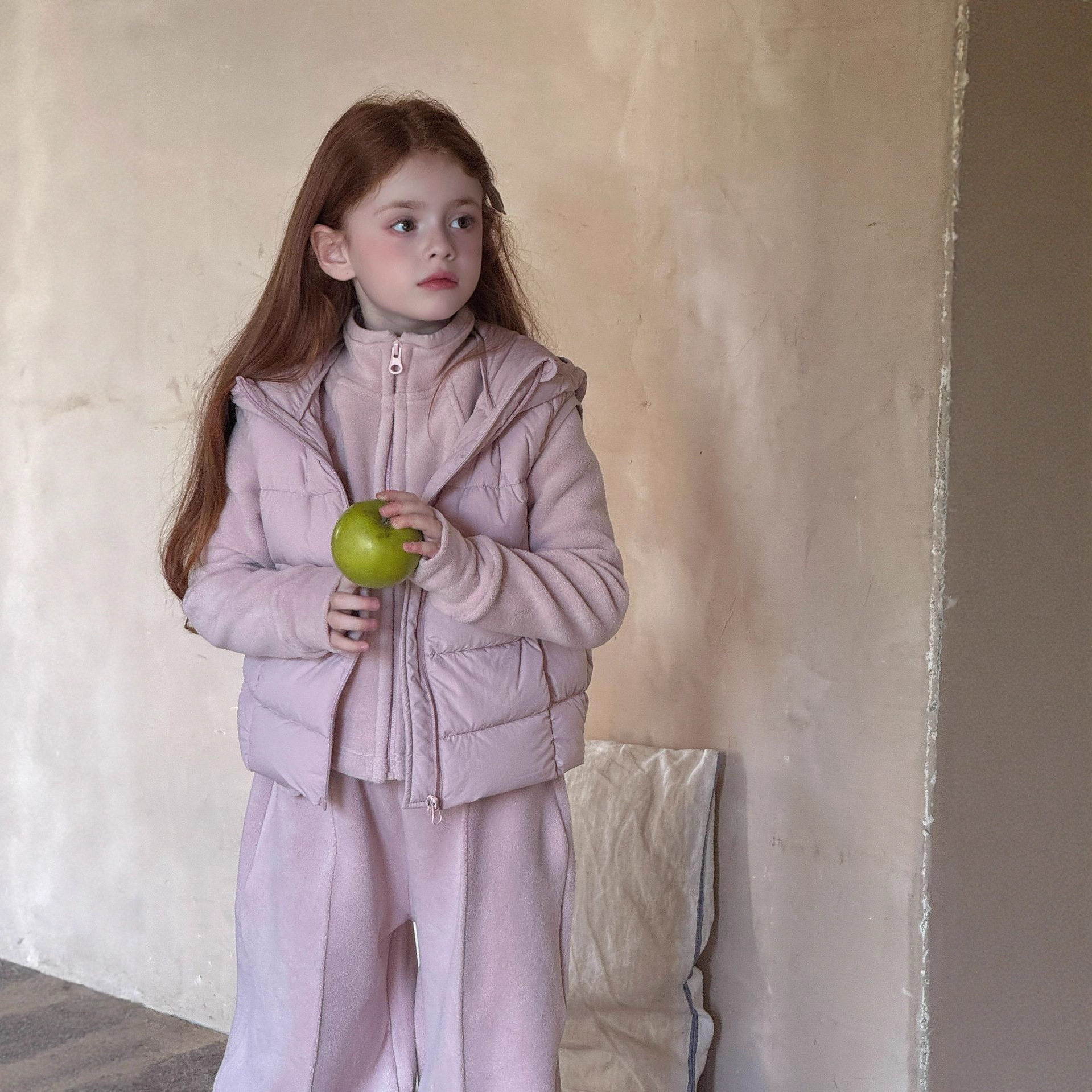 2025冬季童装儿童杜邦三防新国标90白鸭绒羽绒马甲女童羽绒马甲