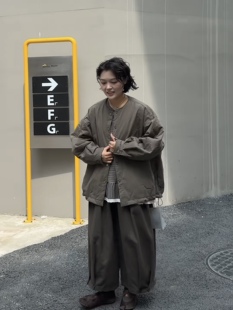 简一6592秋冬新款2026韩版宽松休闲显瘦纯色圆领单排扣棉服外套女