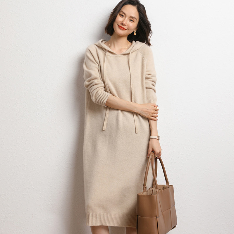 山羊绒连帽针织加厚连衣裙女秋冬中长款宽松显瘦打底毛衣裙松弛感