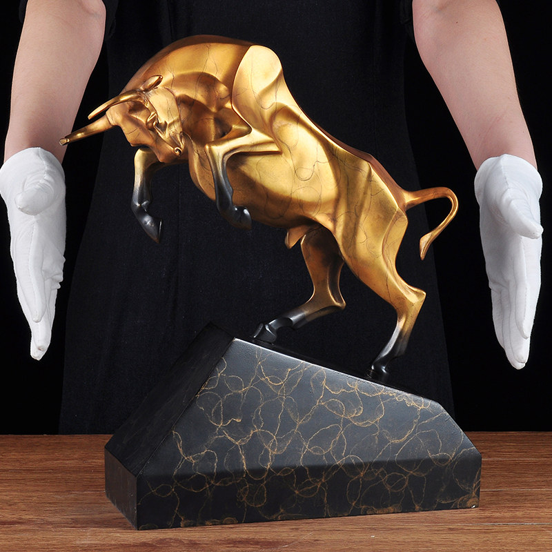 铜奋进牛摆件招财牛气冲天牛的吉祥物书房家居摆设客厅玄关装饰品