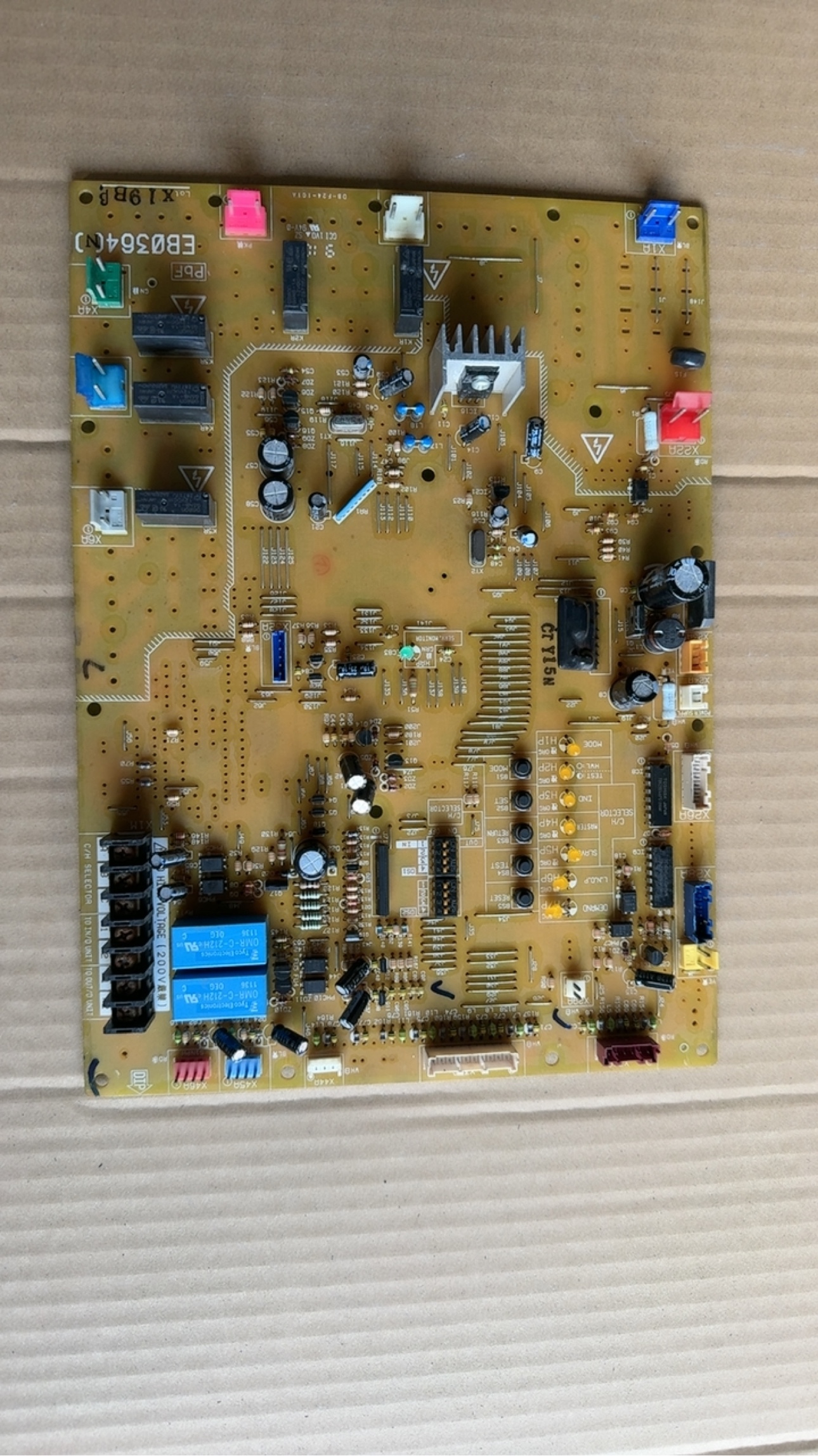 大金EB0364主控板RMX140-160CMV2C外机电脑板