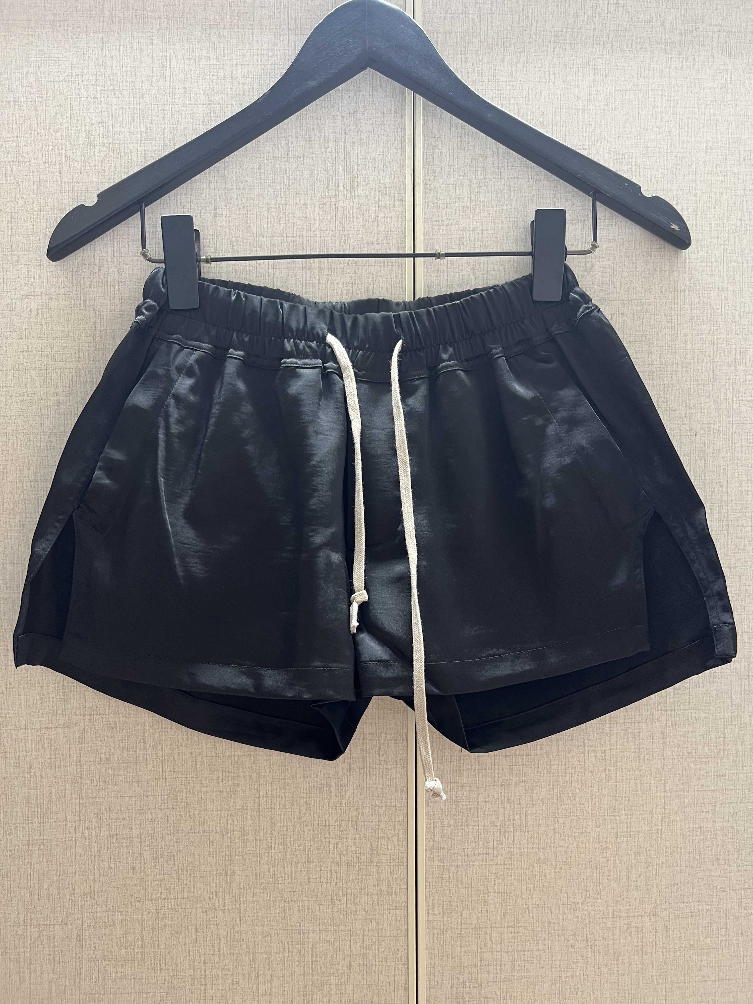 暗黑性感女士中腰松紧带小短裤
