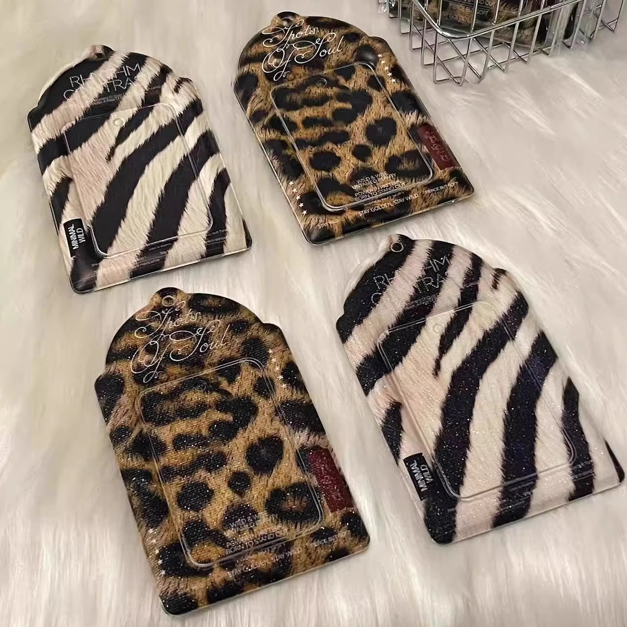 豹纹斑马纹pvc爱豆3寸小卡卡套