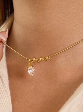 欧美螺旋缠绕弹簧水滴线条钛钢锆石项链饰品不掉色锁骨链钛钢首饰