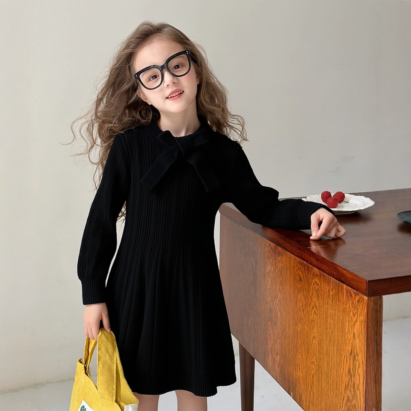 品牌外贸童装2025秋季新款公主连衣裙时尚韩版针织衫儿童黑色毛衣