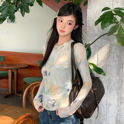 尔给T恤小个子短款春新款修身长袖薄款淑女上衣印花超好看