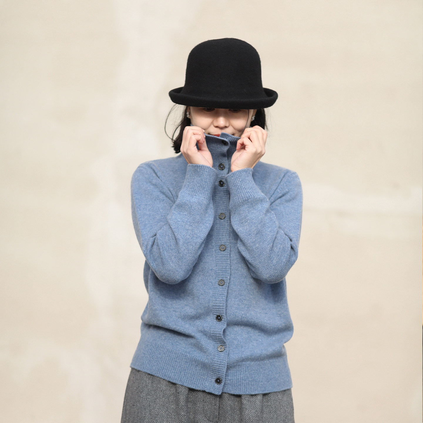 游设计原创复古正肩高领花纱蓝绵羊毛针织开衫毛衣 澹兰