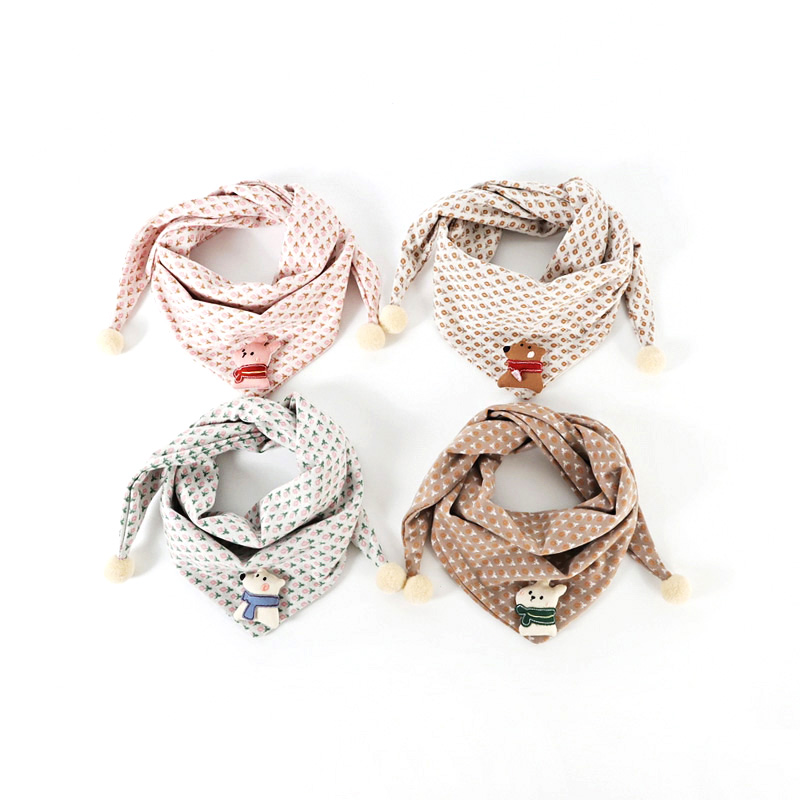 宝宝三角围巾新款浅色可爱卡通