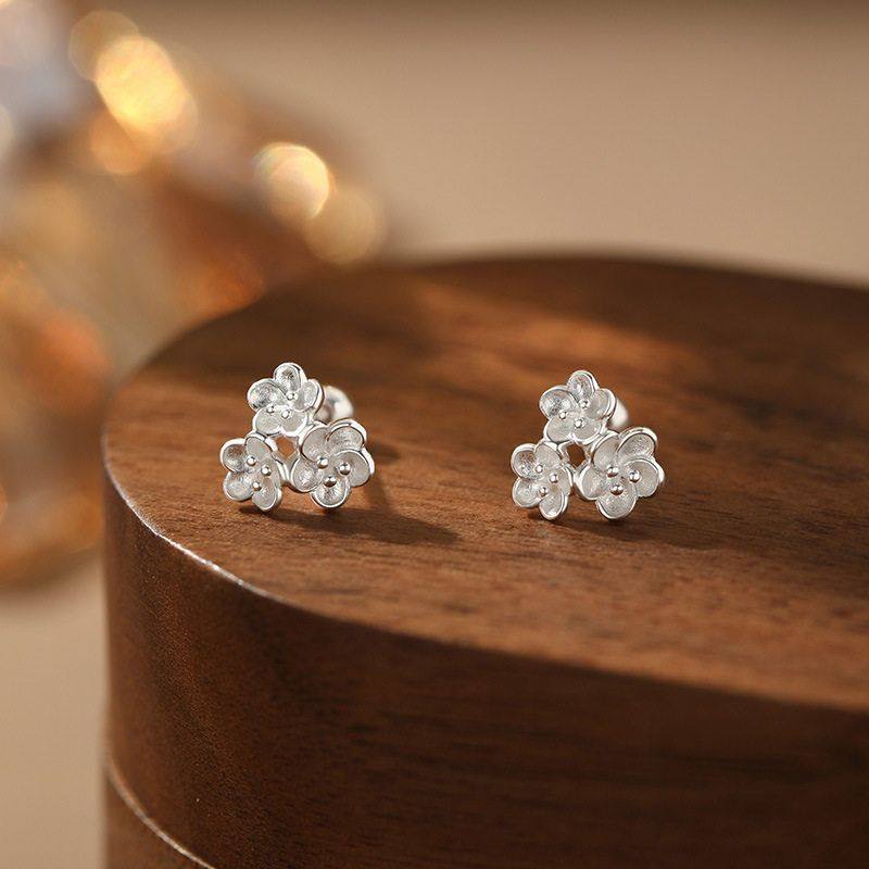 S999纯银足银清新甜美花朵螺丝耳钉女田园风森系轻奢文艺耳饰,饰品/流行首饰/时尚饰品新,银饰耳饰,淘宝优惠券,粉丝福利购,淘宝优惠卷