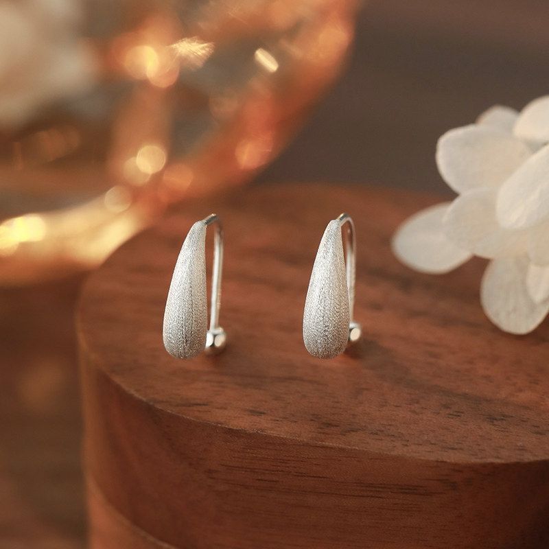 足银S999拉丝水滴螺丝耳环极简质感新款个性温柔日常清新耳饰