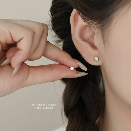 S999纯银养耳洞耳钉女迷你小星星精致时尚百搭耳骨钉日常通勤耳饰