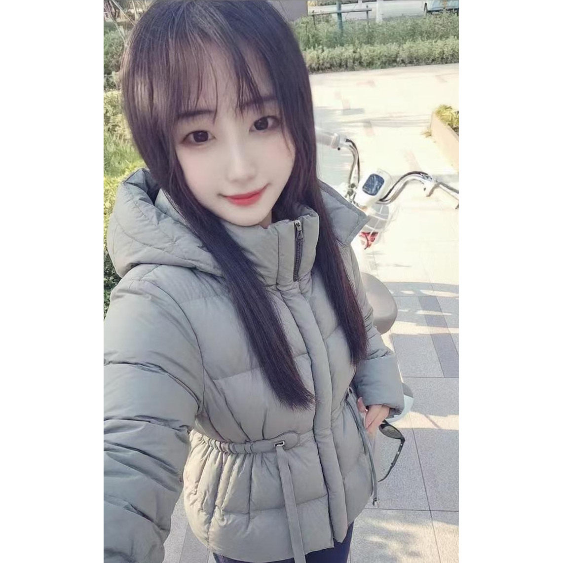 冬季小腰加厚保暖不透风羽绒服女