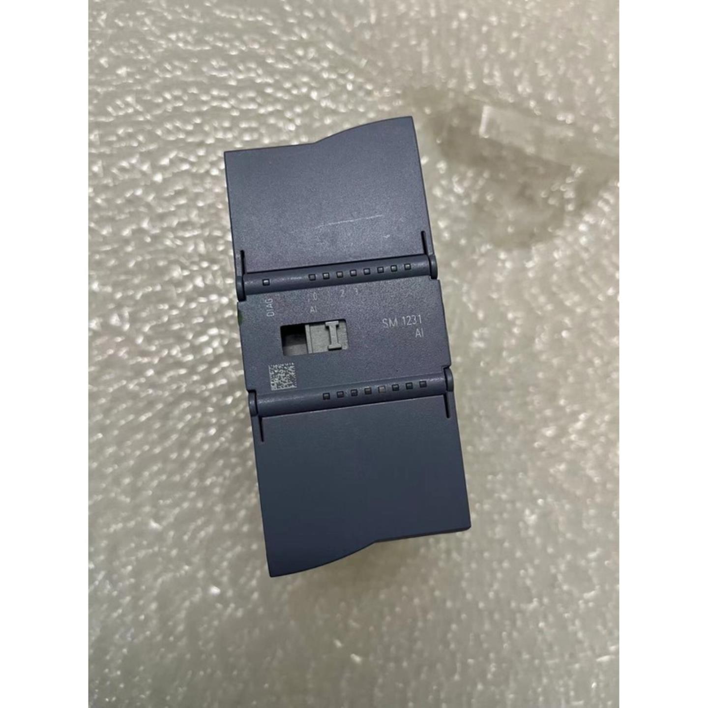 6ES7 231-4HD32-0XB0plc模块实物图