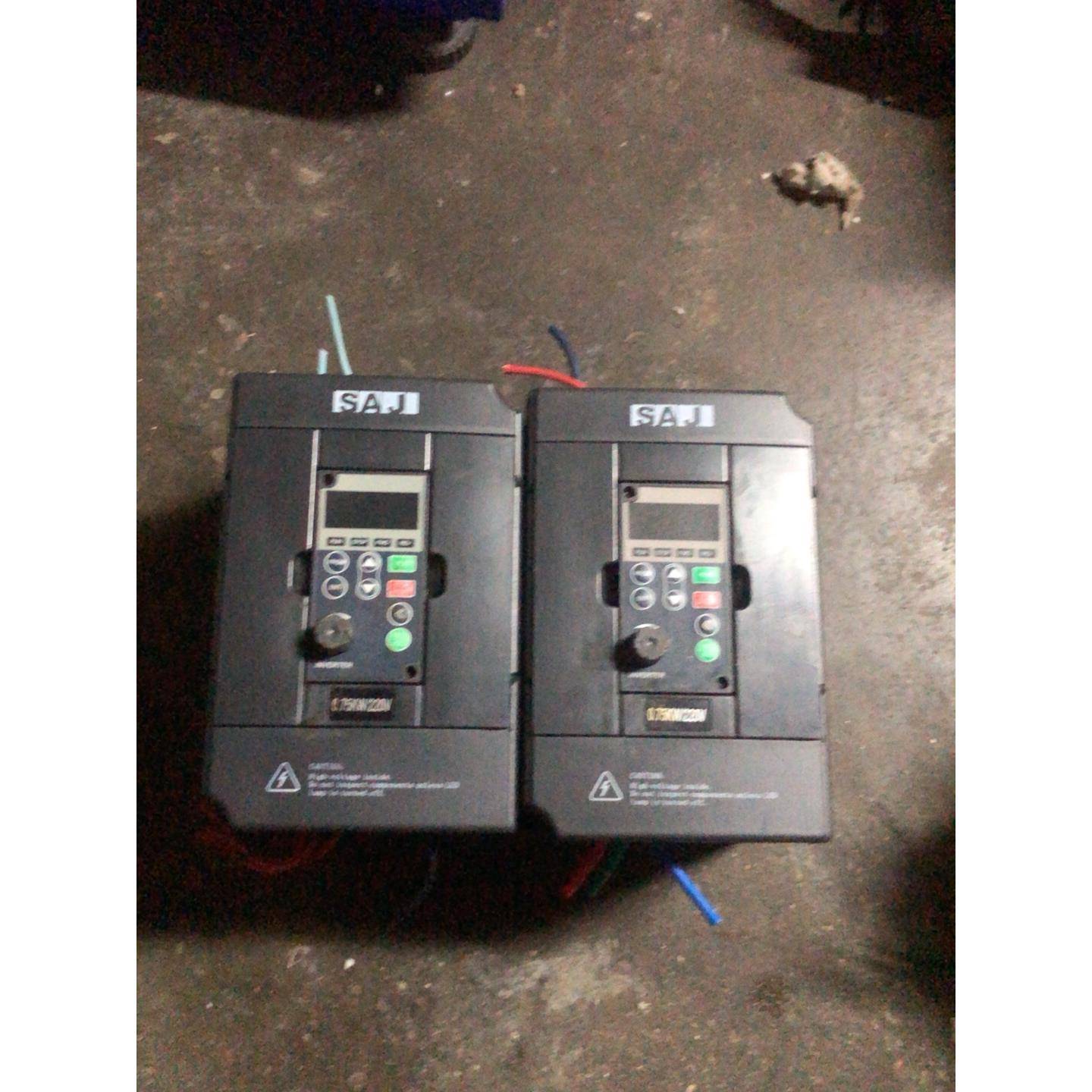 议价议价议价三晶变频器800B一2SR75GB一C4220V0．75K议价议价