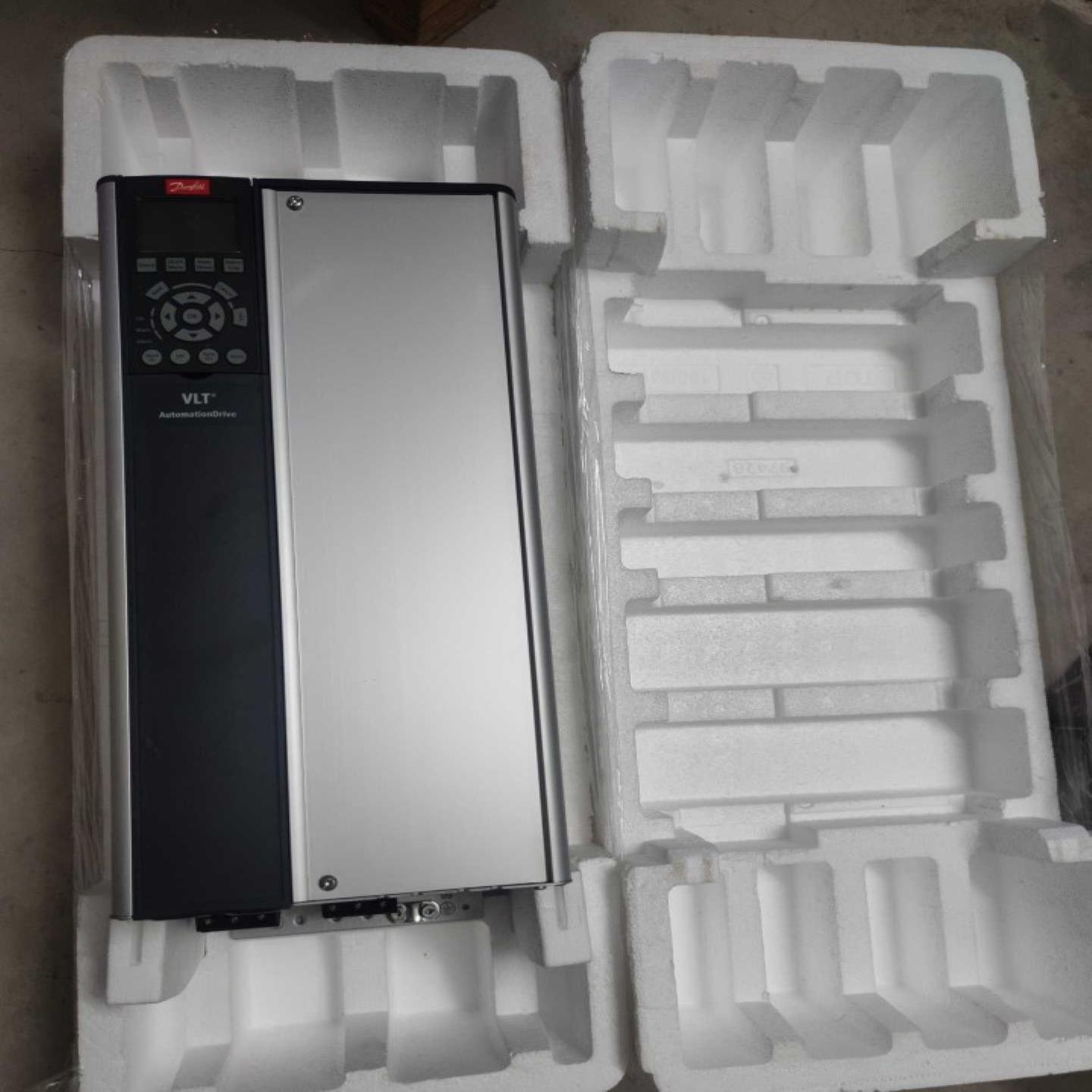 丹佛斯变频器 FC-202P22KT4E20 ---- FC-202P37KT4E20 议价