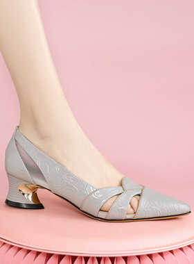 梵悦诗2024新款女鞋气质单鞋时尚粗跟高跟尖头跟鞋女士春季07-90