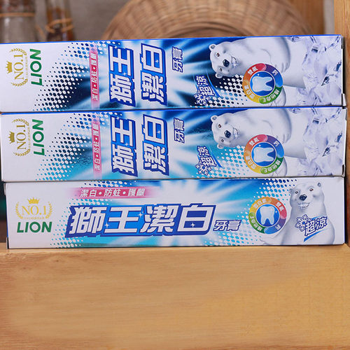 进口Lion狮王洁白牙膏氟超凉薄荷