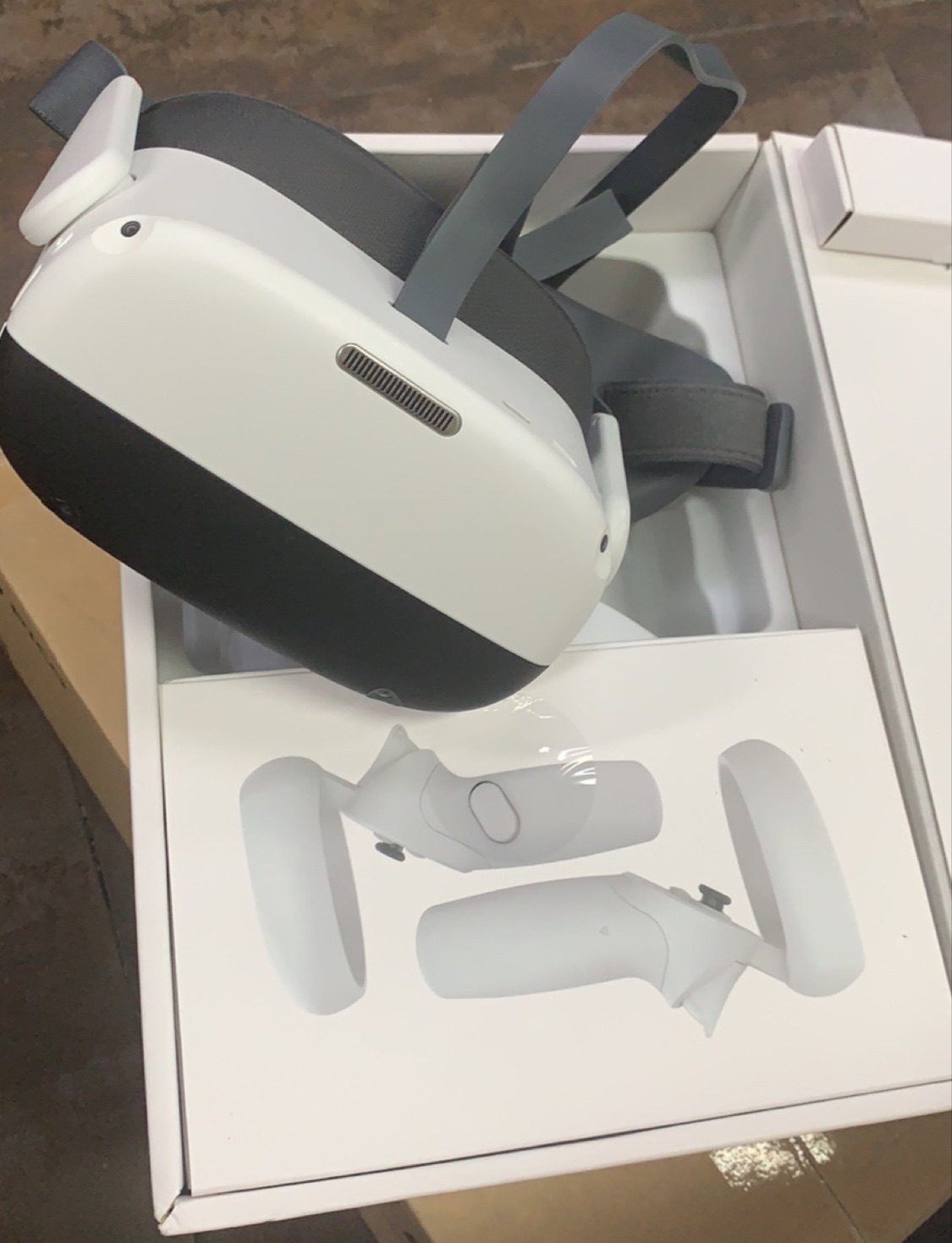 pico neo3 一图一物.实际聊天记录为正确.vr眼镜套装.属于什么档次？