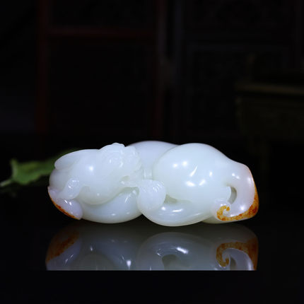 玉秀新疆和田玉貔貅手把吊坠男女挂件苏工籽料雕刻羊脂定制带证书